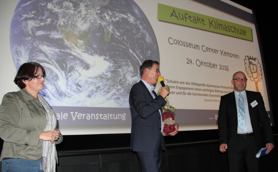 Auftaktveranstaltung des Projektes "Klimaschule" am Hildegardis-Gymnasium am 24.10.2017 unter der Schirmherrschaft von Dr. Gerd Müller, Bundesminister  für wirtschaftliche Zusammenarbeit und Entwicklung