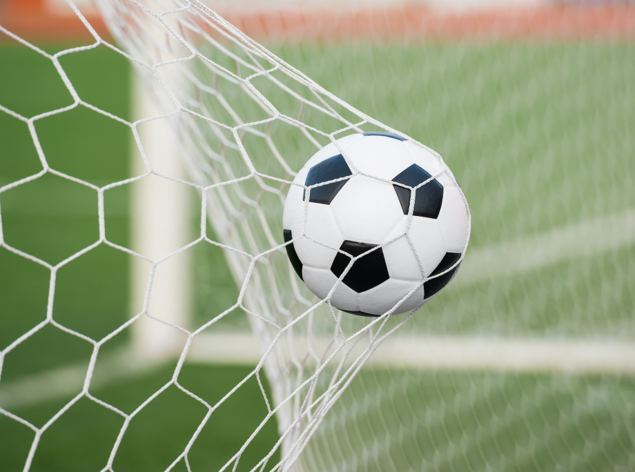 Fußball im Tor