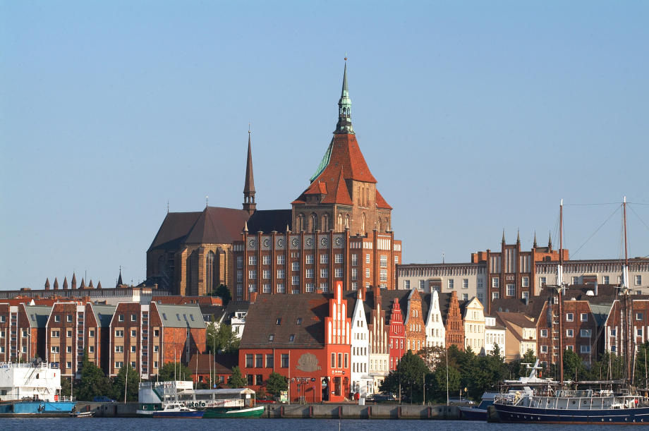 Panoramablick vom Hafen