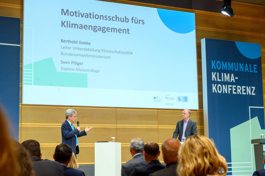 Diskussion auf dem Podium der Kommunalen Klimakonferenz 2021