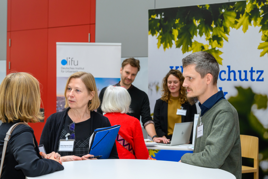 Austausch auf der Kommunalen Klimakonferenz 2023