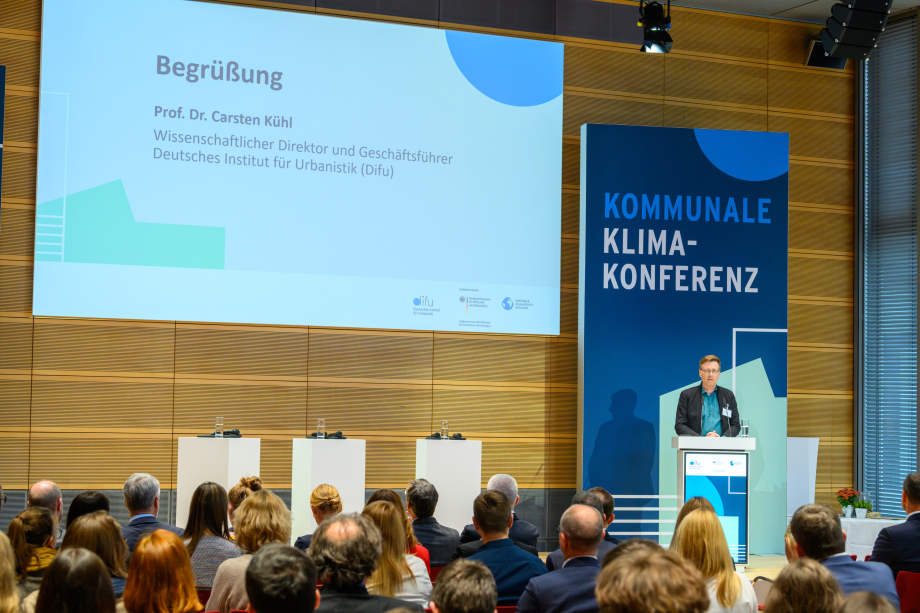 Prof. Dr. Carsten Kühl eröffnet die Kommunale Klimakonferenz 2023