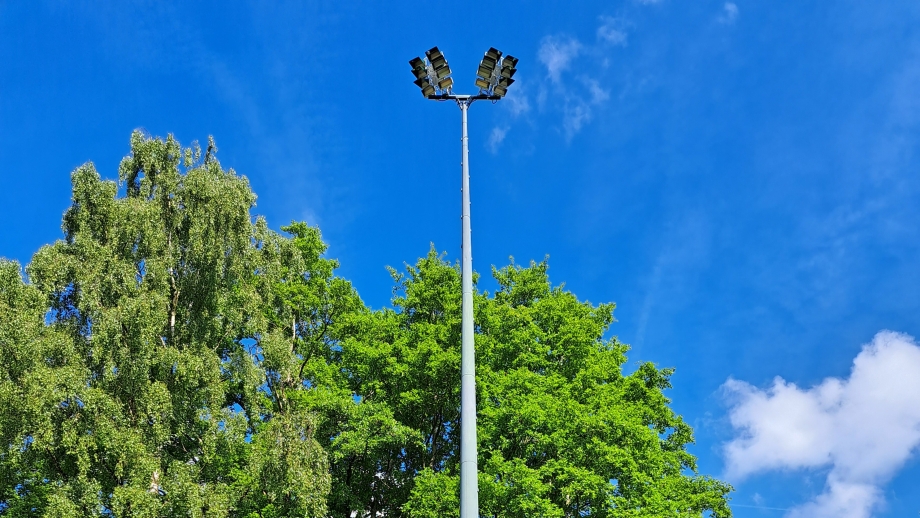 LED-Leuchten am Sportplatz Dabringhausen