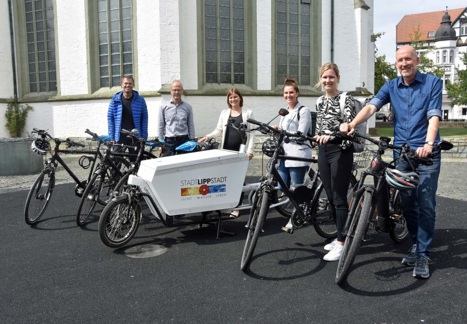 Sechs Fahrradfahrer:innen in Lippstadt