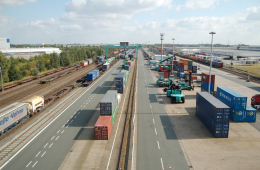 Gleise der Ladestraße im Terminal Bremen