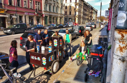 Ein Lastenrad mit Team beim Tag der Erneuerbaren 2019