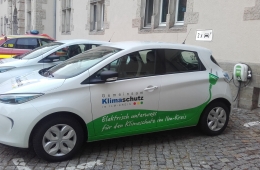 E-Auto an Ladestation im Ilm-Kreis