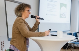 Forum 3: Naturbasierte Lösungen im Fokus: Synergien für Klimaschutz und Klimaanpassung. Referentin Renate Friedrich, Grünflächenamt, Stadt Frankfurt am Main 