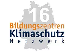 BildungKlima-plus - 16 Bildungseinrichtungen entwickeln sich zu BildungszentrenKlimaschutz – Logo