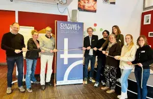 Gruppenfoto von Vertreterinnen und Vertretern von Kultur- und Wirtschaftsorganisationen bei einem Kick-Off-Workshop der Initiative Culture4Climate.